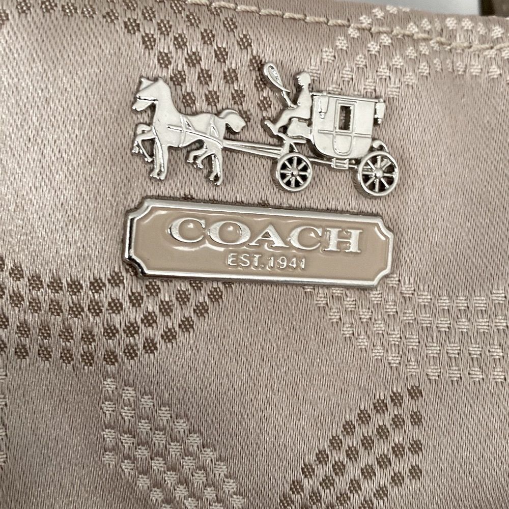 Coach Madison Sophia Satchel Op Art Champaign Bag tag and ling strap are missing - Picture 2 of 11